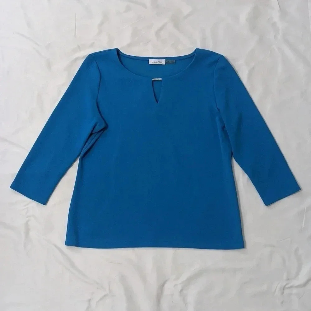 Calvin Klein Long Sleeve Round Neck Blouse, Color Turquoise Size M